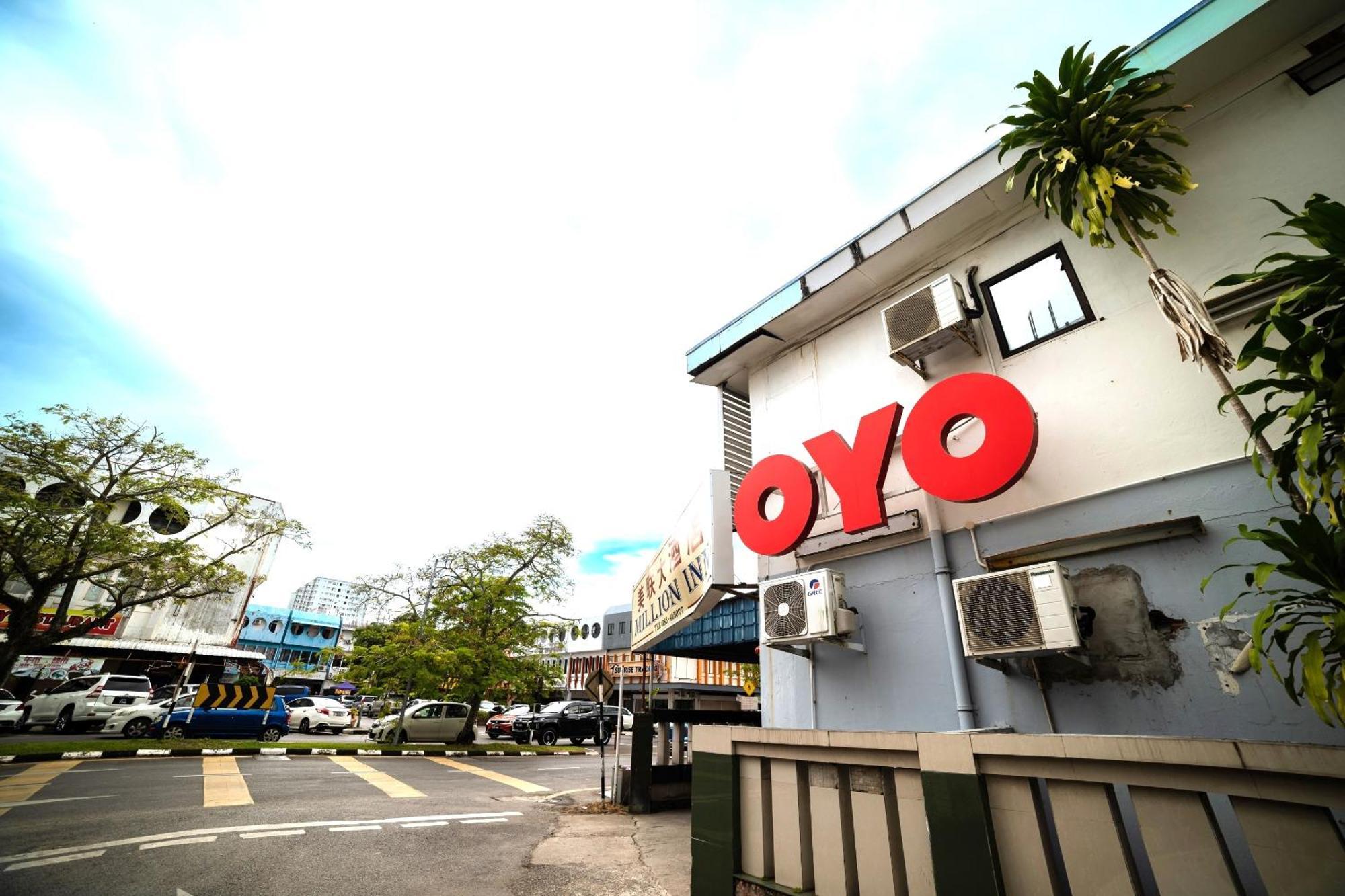 Oyo 90208 Milion Inn Miri Dış mekan fotoğraf